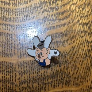 Pig pin